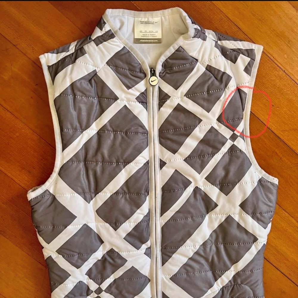 Nike - Picture 3 of 7